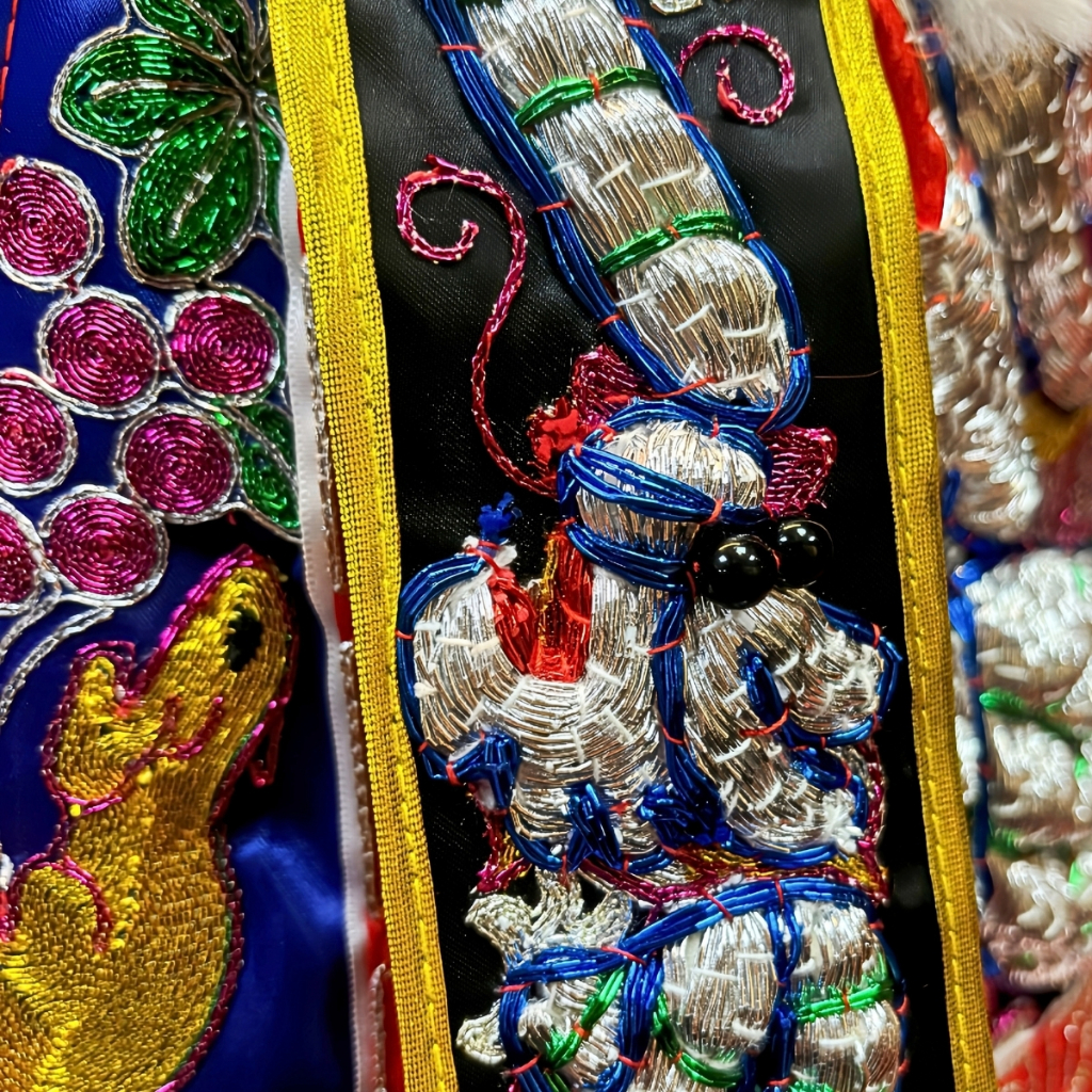 【樹林歡喜緣佛具】三角麟龍袍・黑底・銀龍|神尊佛像衣・帽|神像服飾配件・宮廟佛堂用品|神桌・後貼|神尊・佛像|樹林實體店:圖片 8